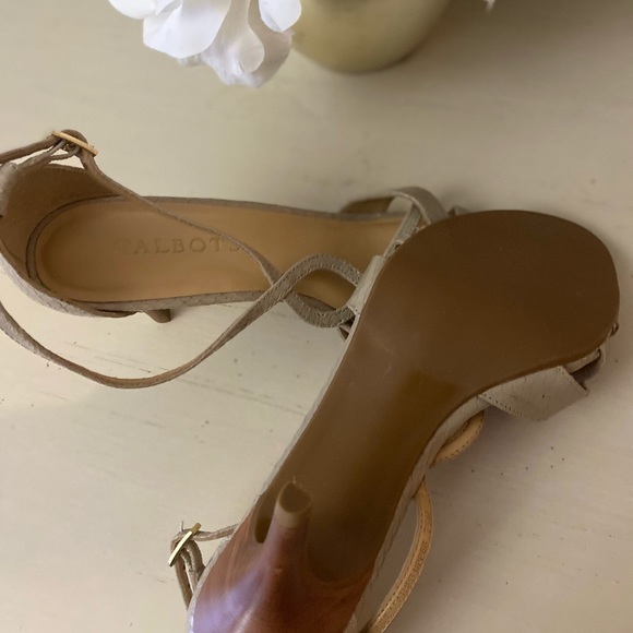 Talbots Pumps - Picture 6 of 9